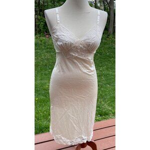 Slip Vintage Shadowline Nylon & Lace Size 34 Tall Cream Full Length